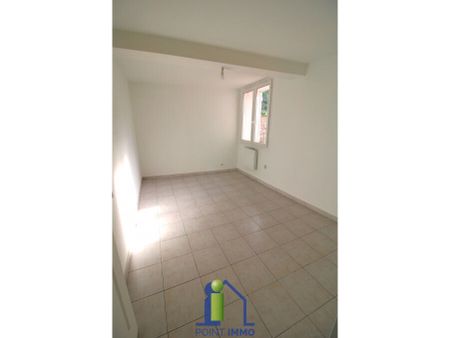 Appartement 3 pièces 71m2 MARSEILLE 13EME 1 000 euros - Photo 4