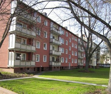 Erstbezug nach Modernisierung! Schöne 3 Zimmerwohnung mit Balkon in... - Foto 4