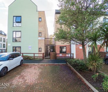 Greenwood Terrace, Salford - Photo 6