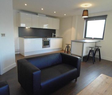 2 bedroom flat to rent - Photo 2