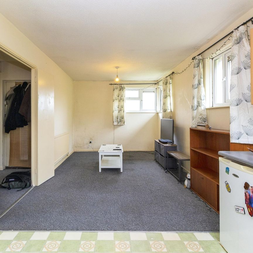 1 bedroom apartment to rent Oldbrook Boulevard, Oldbrook, Milton Keynes, Buckinghamshire, MK6 - Photo 1