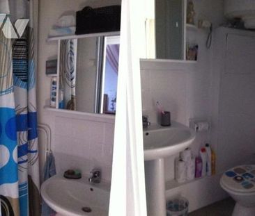 CENTRE VILLE APPARTEMENT DE TYPE 2 3EME ET DERNIER ETAGE Séjour (en... - Photo 4