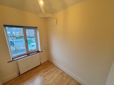 Parkfield Avenue, Preston - Photo 2