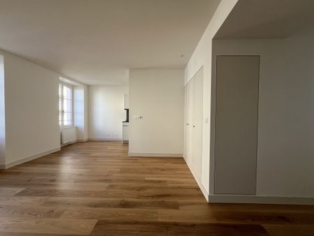 Location Appartement 2 pièces 61m² LE MANS 72000 - Photo 2