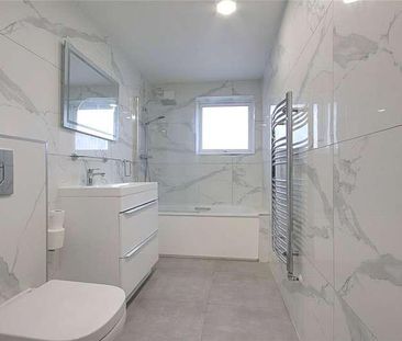 Elderbek Close, Cheshunt, Waltham Cross, Hertfordshire, EN7 - Photo 3