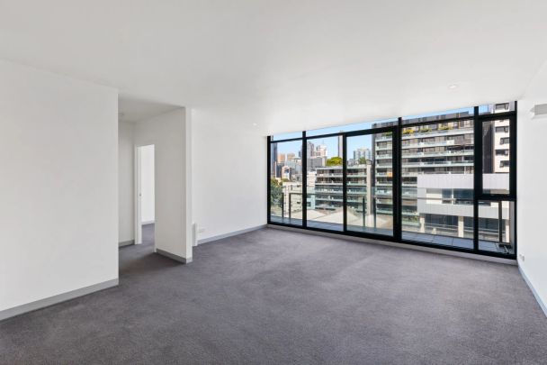 Inner-City Living At It's Finest With Two Secure Car Spaces - Photo 1