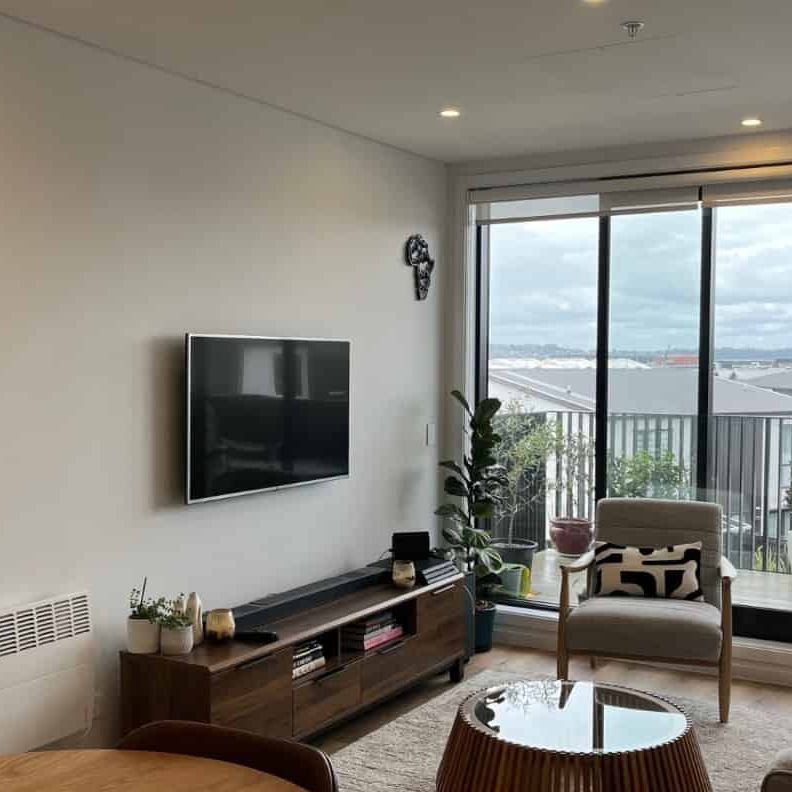 2 bedroom apartment available Te Uru Apartments - Photo 1