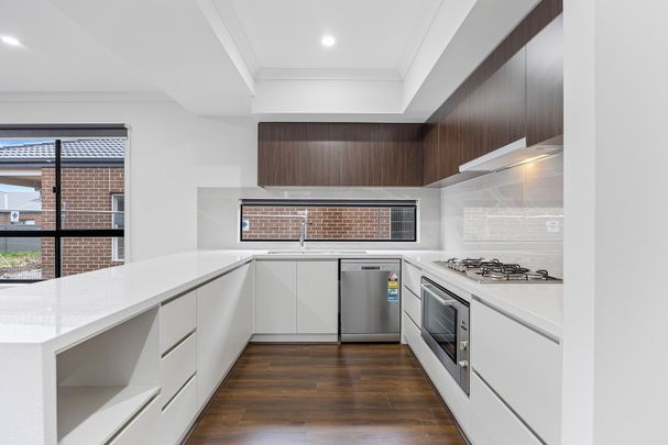 SPACIOUS FAMILY HOME - Photo 1