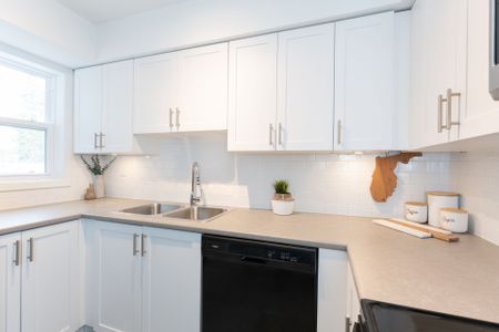 For Lease - 240 Ormond Drive Unit# A1, Oshawa, Ontario - Photo 2