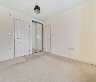 Quarry Hill, Godalming - 3 bedrooms Property for lettings - Seymours - Photo 5