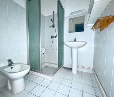 Location Appartement 4 pièces 78m² BREST 29200 - Photo 2