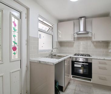 3 bedroom terraced house to rent - Photo 4