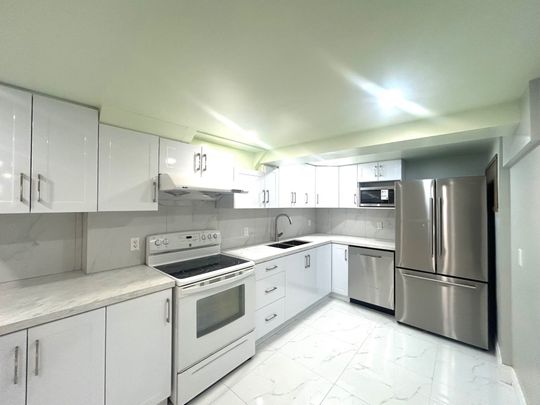 For Lease - 27 Frances Crescent, Toronto, Ontario - Photo 1