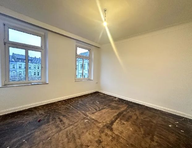 SCHÖNE 2-ZIMMER WOHUNG IN EINEM CHARMANTEN ALTBAU ZUMIETEN! - Foto 1