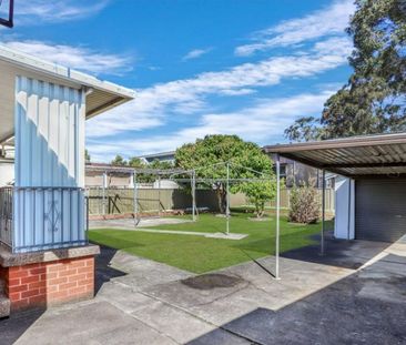 CLOSE TO SCHOOLS AND SHOPS - Photo 4