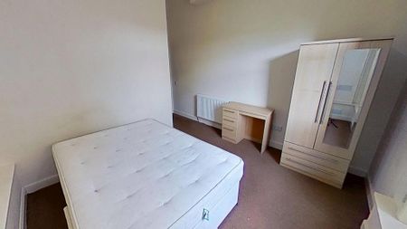 5 bedroom flat to rent - Photo 3