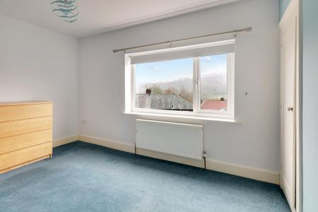 2 bedroom end of terrace house to rent - Photo 3