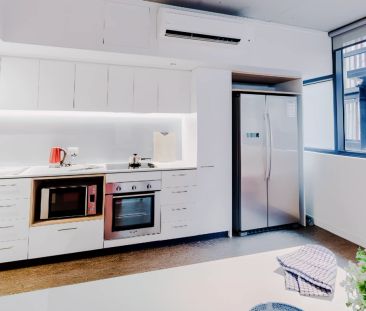 Standard Room in 6-Bed Apartment - Photo 6