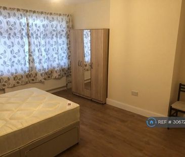 1 bedroom in a house share to rent - Photo 3