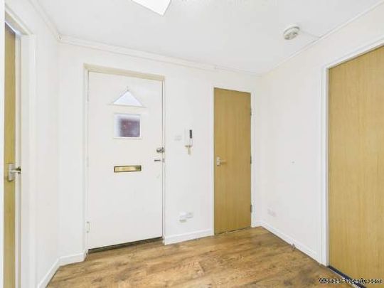 2 bedroom property to rent in Glasgow - Photo 1