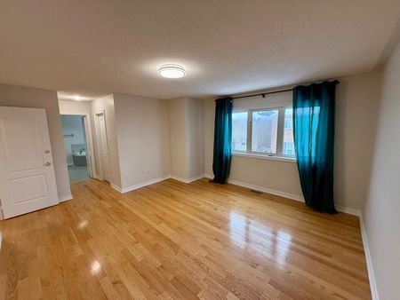 For Lease - 17 Ambercroft Street, Markham, Ontario - Photo 2