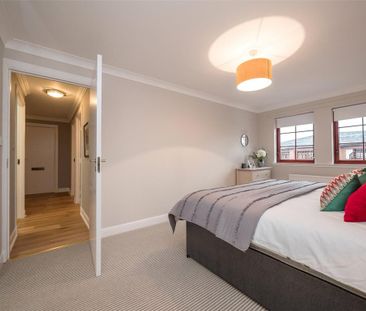 3 bedroom flat to rent - Photo 5