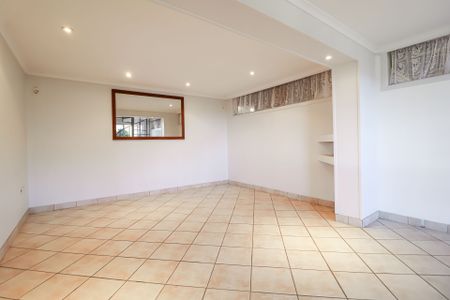 A HIDDEN GEM IN WEST GLADSTONE - STUNNING VIEWS, UNMATCHED CHARACTER! - Photo 2