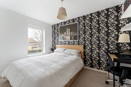 3 bed Terraced in Manchester Road , London, E14 3BE - Photo 5