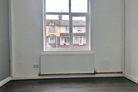 3 bedroom terraced house to rent - Photo 4