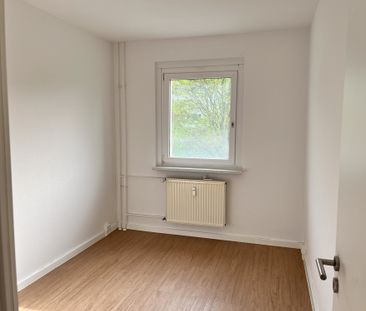 Wo das Leben so spielt…freie 3-Zimmer-Wohnung in der 1 Etage mit Balkon - Foto 2