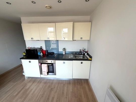Studio to rent - Photo 1