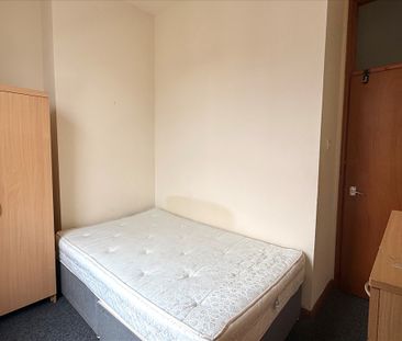 Apt 2, 31 Ashley Avenue - Photo 4