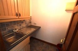 4 Bed Detached house To Rent - Photo 4