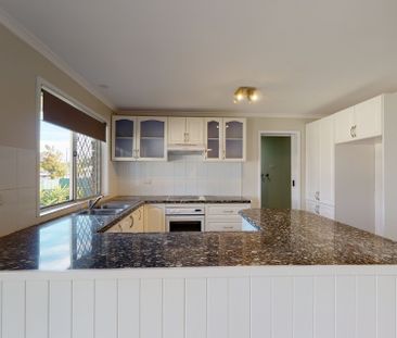 13 Pitcairn Street, Ashtonfield NSW 2323 - Photo 4