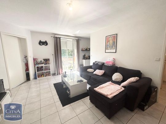 Location Appartement 3 pièces 53m² LE CATEAU CAMBRESIS 59360 - Photo 1
