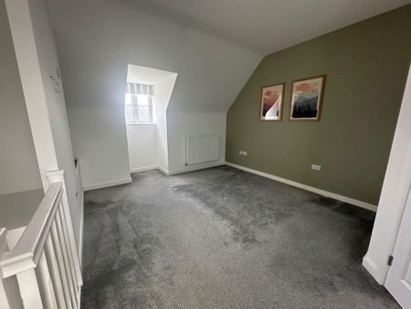 3 bedroom semi-detached house to rent - Photo 2