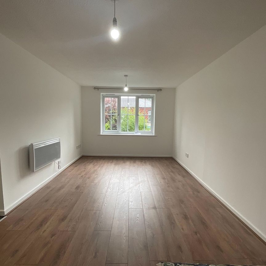 2 Bed Flat, Slack Road, M9 - Photo 1