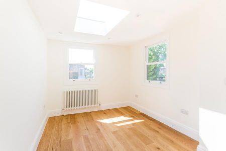 3 bedroom terraced house to rent - Photo 4