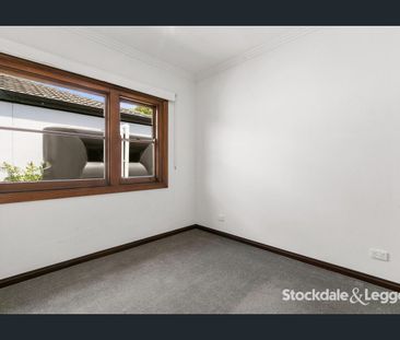 Modern 3 Bedroom, 2 Bathroom Home - Available Now! - Photo 5