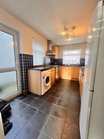 10 Rugby Terrace, BT401SG, Larne - Photo 5