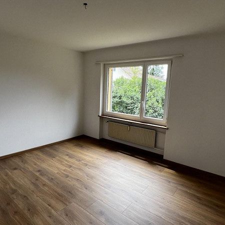 Ruhige und sonnige 3-ZW à 83 m² im 1. OG - Foto 1