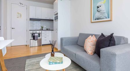 One bedroom apartment with carpark - Photo 5