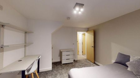 5 bedroom flat to rent - Photo 2
