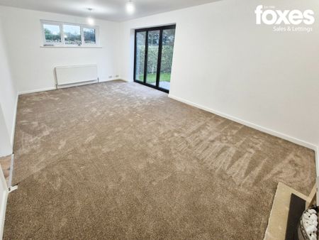 2 bed bungalow to rent in West Moors, Ferndown, Dorset, BH22 - Photo 2
