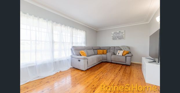 Renovated Family Home - Photo 1