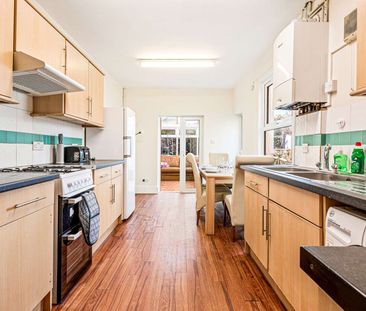 ELM GROVE - PROFESSIONAL LET Room 6 - Photo 3