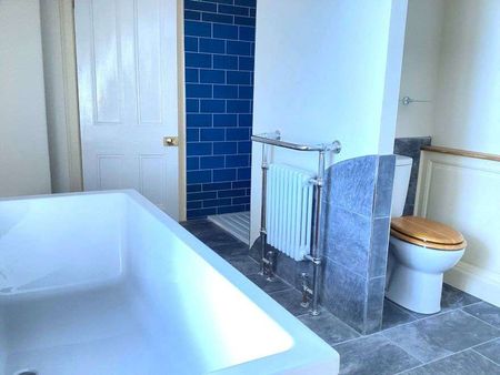 4 Atholl Crescent, Perth is a traditional Georgian villa recently sympathetically refurbished to a particularly high standard and now offered for long term let - Photo 4