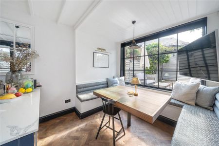 3 bedroom flat to rent - Photo 2