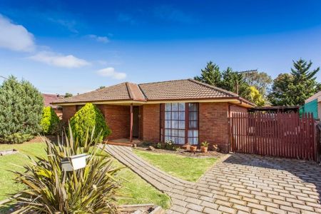 Immaculate Family Living in a Prime Wyndham Vale Location - Photo 5