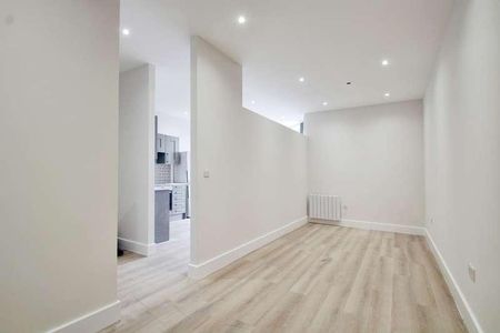 Centrum House, Station Road, Egham, TW20 - Photo 5